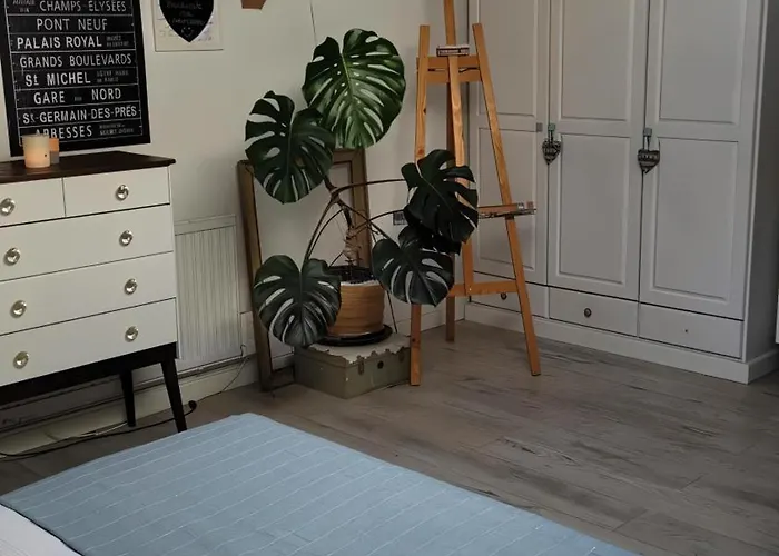 Ensuite Apartament *